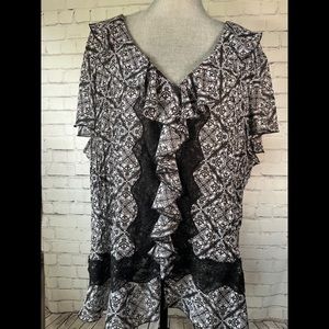 Plus Size Lace Trim Blouse